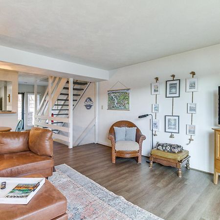 Lakefront Moneta Home With Community Boat Dock! Extérieur photo