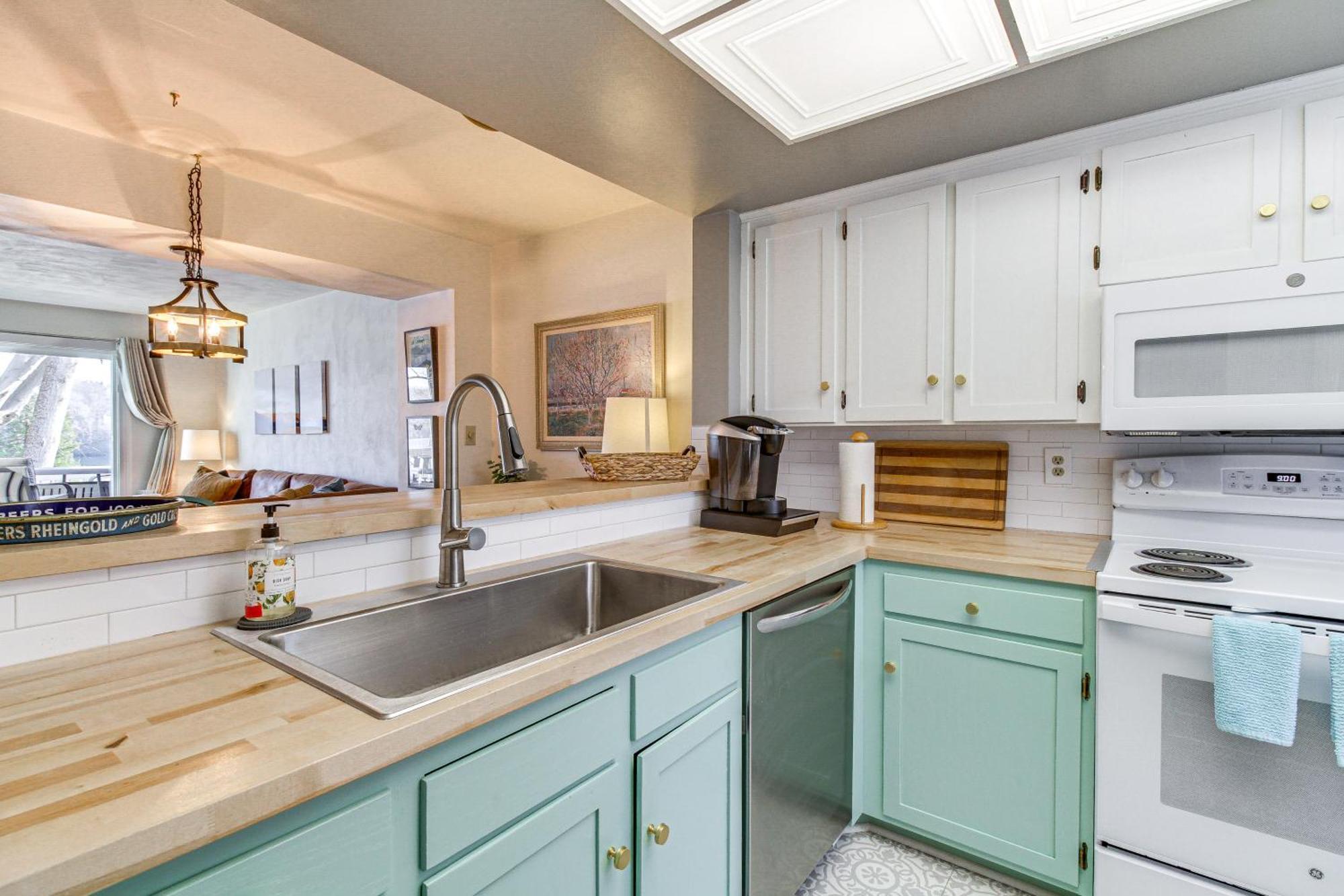 Lakefront Moneta Home With Community Boat Dock! Extérieur photo