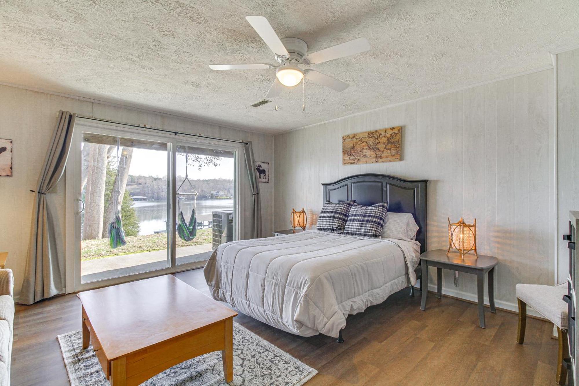 Lakefront Moneta Home With Community Boat Dock! Extérieur photo